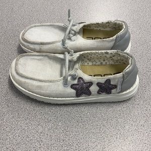 Hey Dude Wendy Youth Star Silver size 11